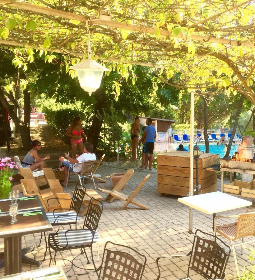 Les Bastides De Chanteraine Bungalows, Lodges & Spa Aiguines Esterno foto
